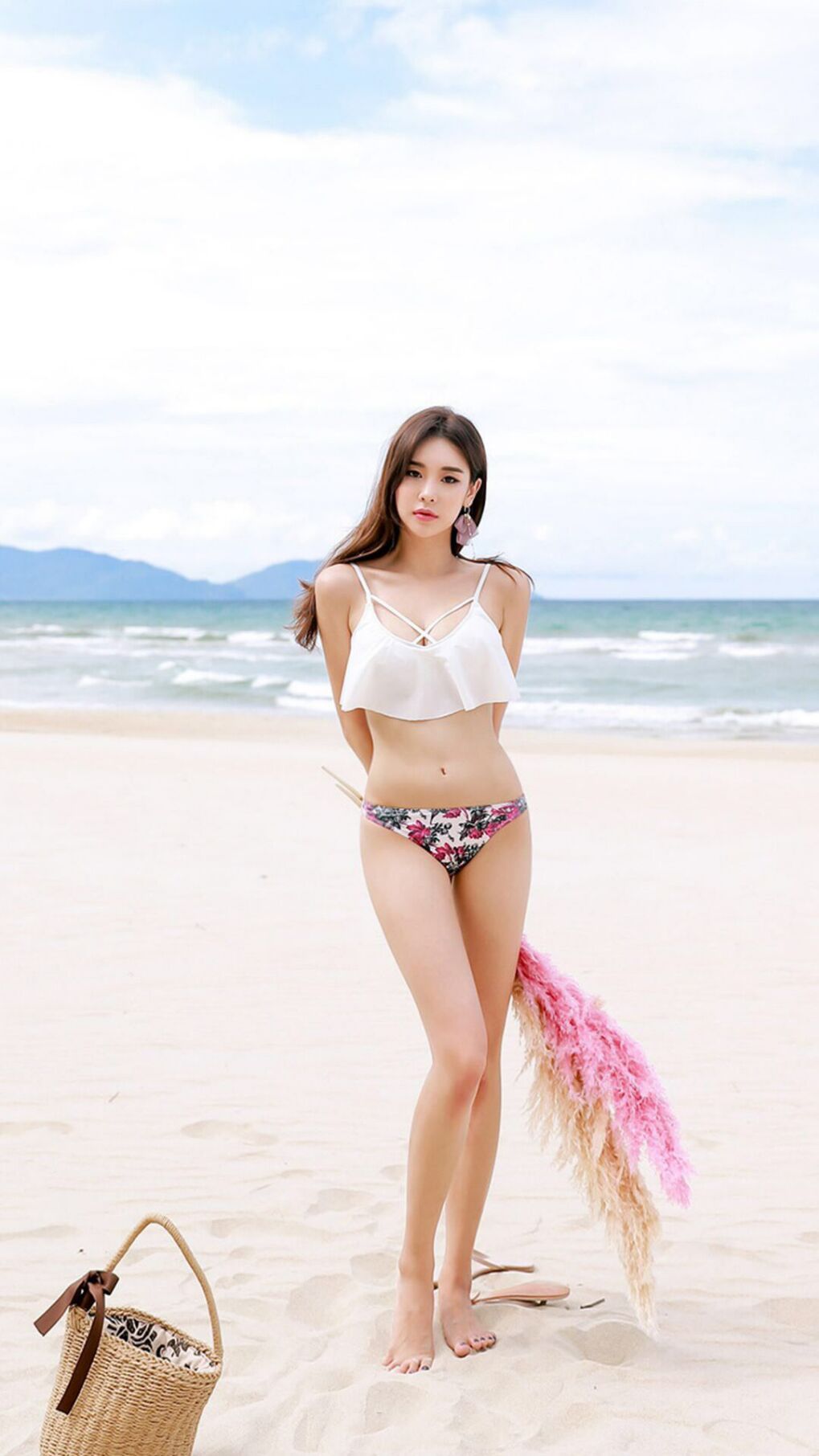 当三分球还在空中,克莱就已转身—在命运虎口夺回唯一的勇士